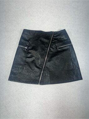 Black Zipped Faux Leather Mini Skirt hey babe size S